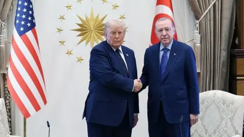 ABD Başkanı Trump, Cumhurbaşkanı Erdoğan'ı arayarak TDT Liderler Zirvesi için başarı dileklerini iletti