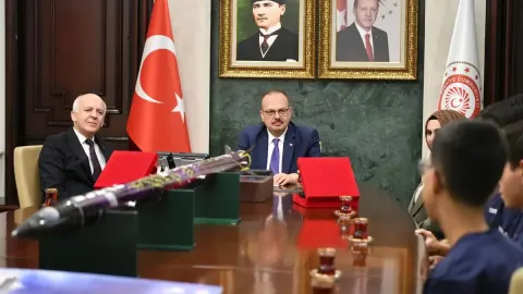 Ankara Valisi Canbolat, Miraç Takımı'nı kabul etti