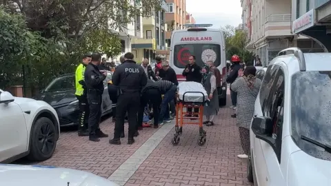 Avcılar'da yol verme tartışması. 3 kişiye aracıyla çarptı, 4 gözaltı var