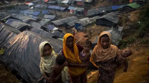 Bangladeş'teki yaklaşık 1,3 milyon Arakanlı Müslüman mülteci, güvensiz ortam nedeniyle evlerine dönemiyor