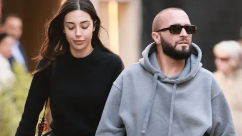 Berkay Şahin ve Özlem Ada Şahin'in Dubai'ye yerleşeceği iddia edildi