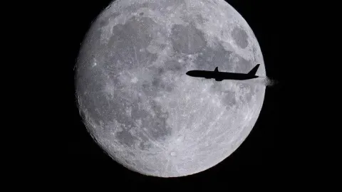 Bomba ihbarı sebebiyle "Milano-Cidde" uçağı Roma'ya acil iniş yaptı