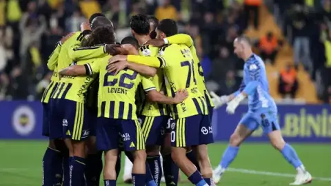 CANLI ANLATIM: Fenerbahçe - Alanyaspor | Trendyol Süper Lig 8. hafta mücadelesi