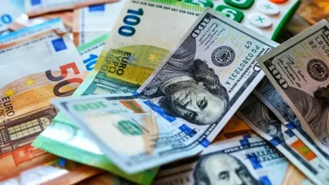 Dolar ve Euro'da günün ilk fiyatları!
