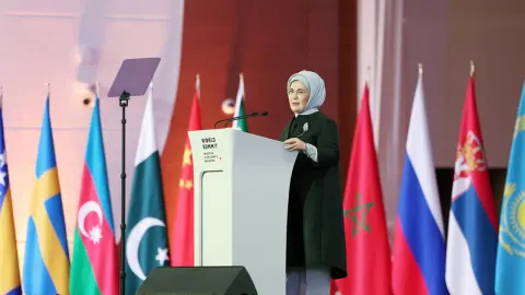 Emine Erdoğan: Türkiye olarak çocuklara fayda sağlayacak işbirliklerine her zaman hazırız