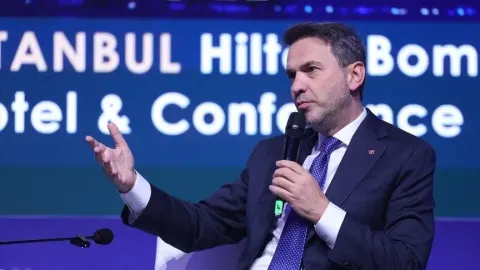 Enerji Bakanı Bayraktar, 2027'den itibaren Türkiye'de Akkuyu elektriğinin kullanılacağını bildirdi