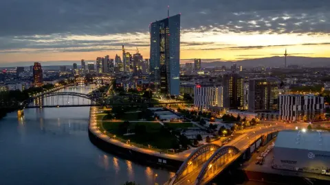 Euro Bölgesi'nde kredi koşulları sıkılaşıyor