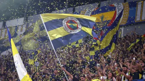 Fenerbahçeli taraftarlar Süper Lig ekibinin hocasını istiyor! Herkes aynı ismi paylaştı