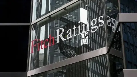 Fitch'ten küresel ekonomi uyarısı: Üç büyük risk öne çıkıyor