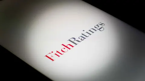 Fitch'ten Türkiye için iki sektörde risk uyarısı