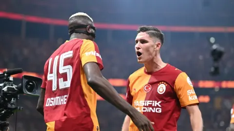 Galatasaray, Süper Lig tarihine geçti. Fenerbahçe'yi solladı