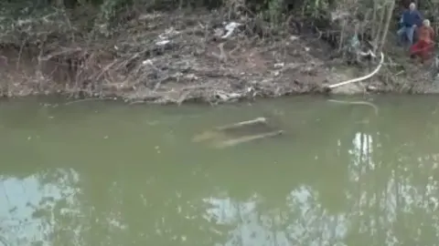 Gebze'de sel sularına kapılan araç Pendik'te bulundu. İki kişi hayatını kaybetmişti