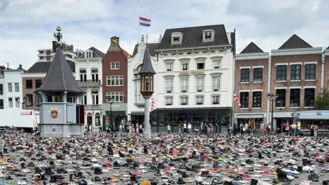 Hollanda hükümetine ABD ve İsrail'in ihlallerini kınamada seçici davrandığı eleştirisi