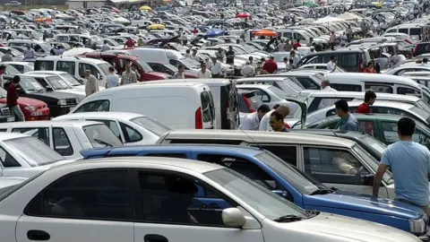 İkinci el otomobil pazarında tüketici rotayı yaşlı ve erişilebilir araçlara çevirdi