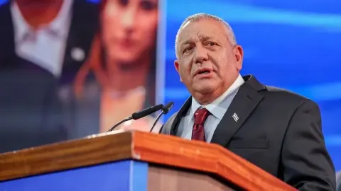 İsrail'de muhalefet lideri Eisenkot, Netanyahu'yu seçimleri geçersiz kılmak için kampanya yürütmekle suçladı