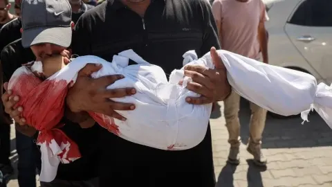 İsrail'in Gazze'de yaraladığı 6 yaşındaki kız çocuğu hayatını kaybetti