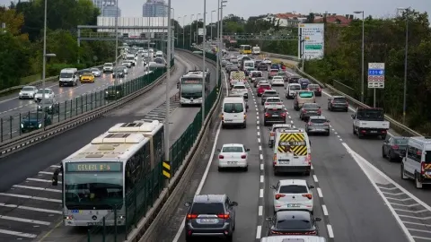 İstanbul'da trafik yoğunluğu yüzde 83'e ulaştı