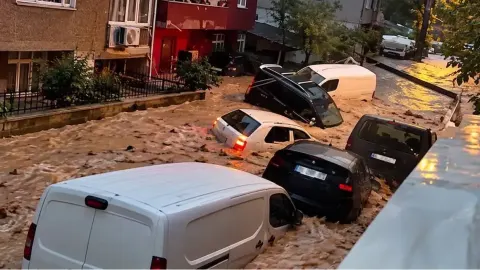 İstanbul'daki sel felaketi için 230 milyon liralık ilave kaynak