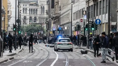 İtalya'da şiddetli protestoların ardından hükümet, Milano'da asker görevlendirme hazırlığında