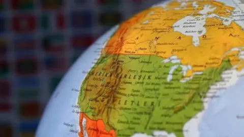 Kanada'nın diplomatlarını ABD'deki ara seçim adaylarıyla temastan kaçınmaları için uyardığı öne sürüldü