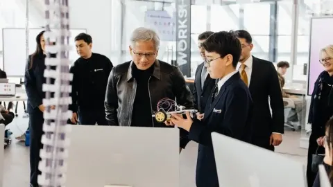 NVIDIA'nın CEO'su Huang, Kazakistan'ın küresel bir fiziksel yapay zeka merkezi olabileceğini söyledi