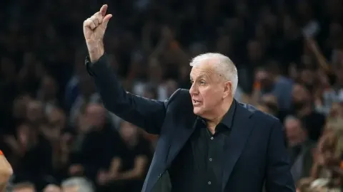 Panathinaikos Başantrenörü Obradovic, Yunan basketbolundaki skandala temkinli yaklaştı