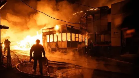 Rusya: Ukrayna'da askeri sanayi ve enerji tesislerini vurduk