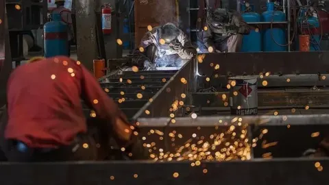 Sanayide kapasite kullanımı ekimde yükseldi