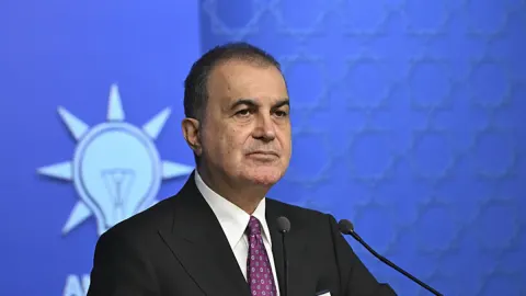 Son Dakika | AK Parti Sözcüsü Ömer Çelik'ten Libya mesajı: Doğu Akdeniz'de hiçbir gayrimeşru girişim başarılı olamaz