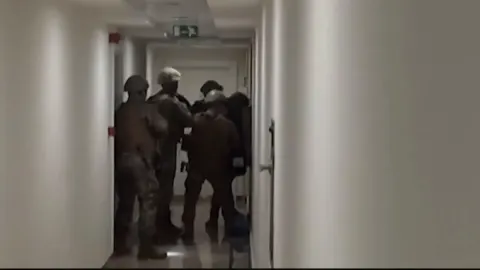 SON DAKİKA | DEAŞ’ın finans ağına operasyon: 7 gözaltı! WhatsApp grubu ele verdi