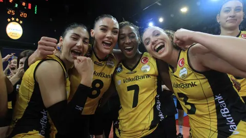 Sporda süper pazar: Süper lig, basketbol derbisi ve Sultanlar Ligi'nde dev maraton sporseverleri bekliyor