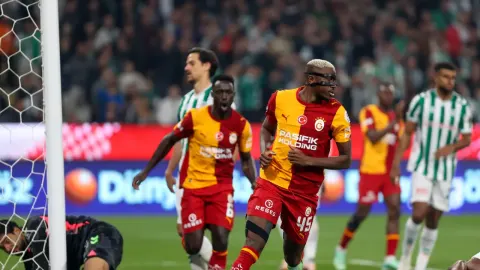 Süper Lig'de 10. haftanın açılış maçında Galatasaray, Konyaspor'u 4-0 yendi