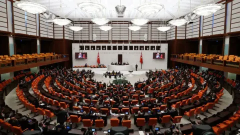 Tasfiye edilecek fonlarda bekleyen talimatlara ilişkin önerge kabul edildi