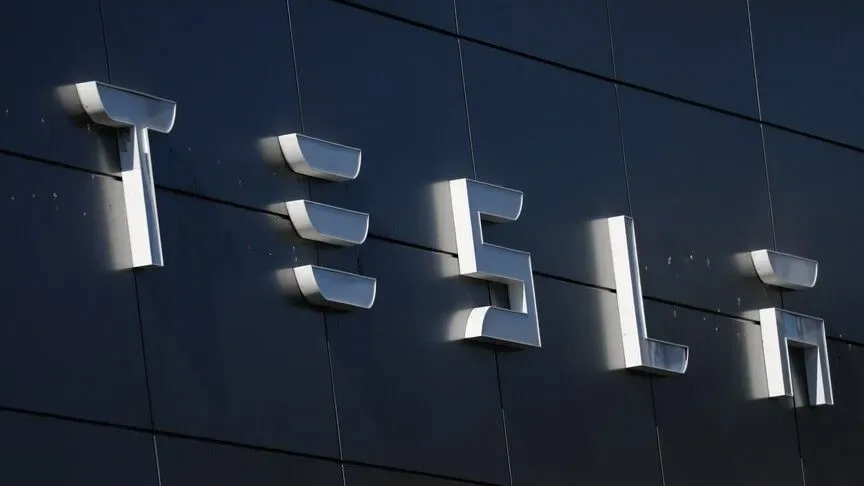 Tesla'nın karı üçüncü çeyrekte azaldı