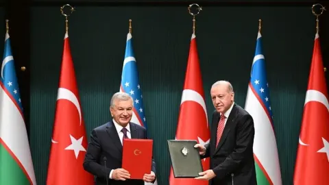 Türkiye ile Özbekistan ekonomik ilişkilerini yeni anlaşmalarla güçlendiriyor