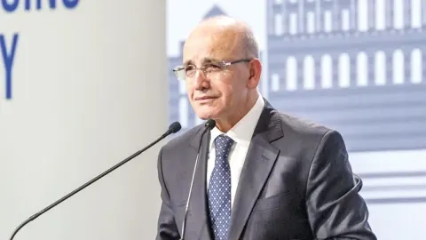 ‘Türkiye küresel borçlulukta avantajlı’