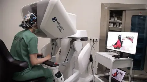 TÜSEB İDEA'dan 1400 kilometre uzaktaki hastaya robotik cerrahi